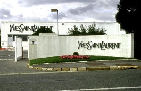 usine yves saint laurent angers